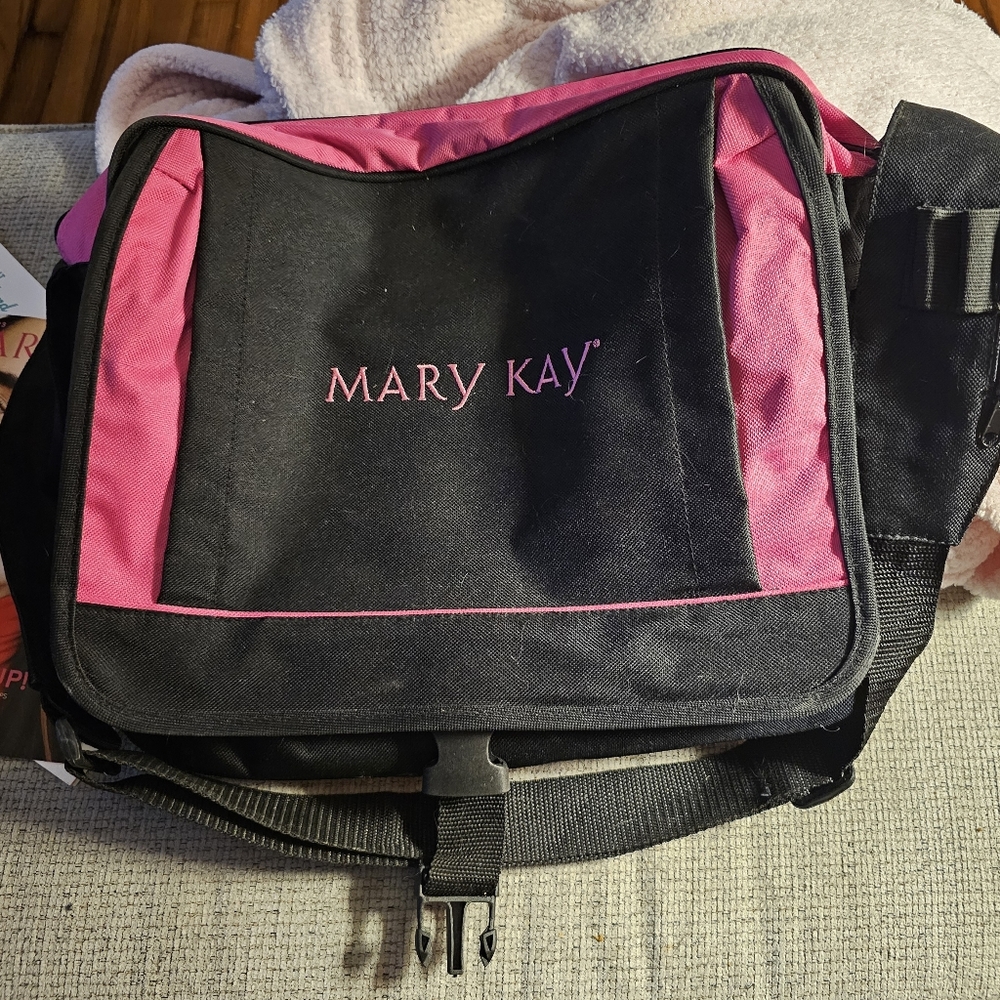 Mary kay shoulder bag